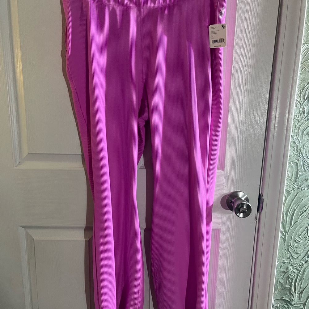 NWT XL FP Movement “Let’s Bounce” ribbed pants